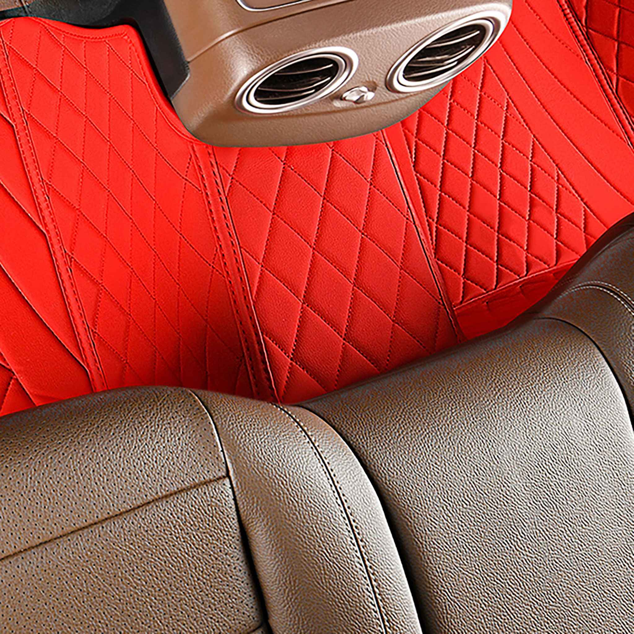 Luxus Car Mats™ – Luxus-Automatten-Set in Schwarz und mit schwarzen Nähten