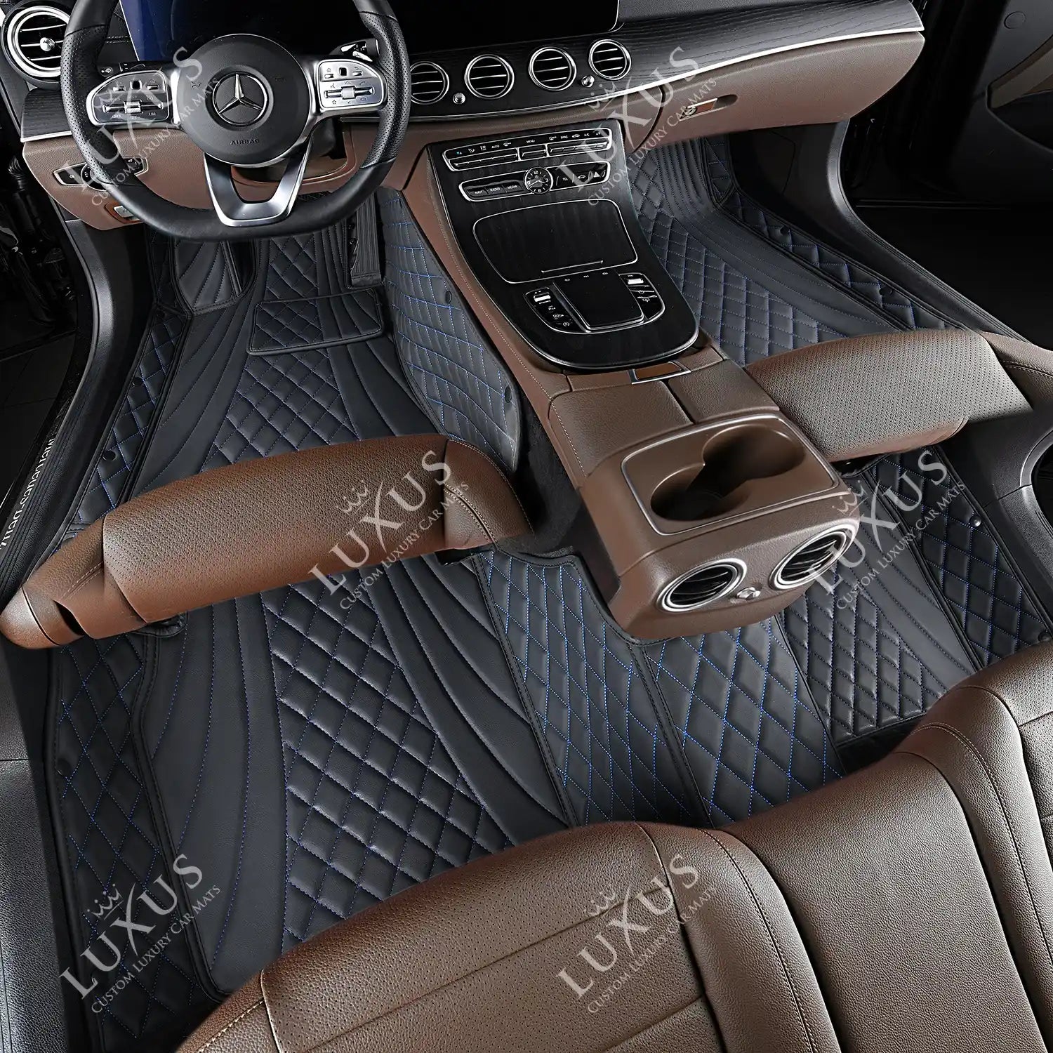 Luxus Car Mats™ – Luxus-Automatten-Set in Schwarz und mit schwarzen Nähten
