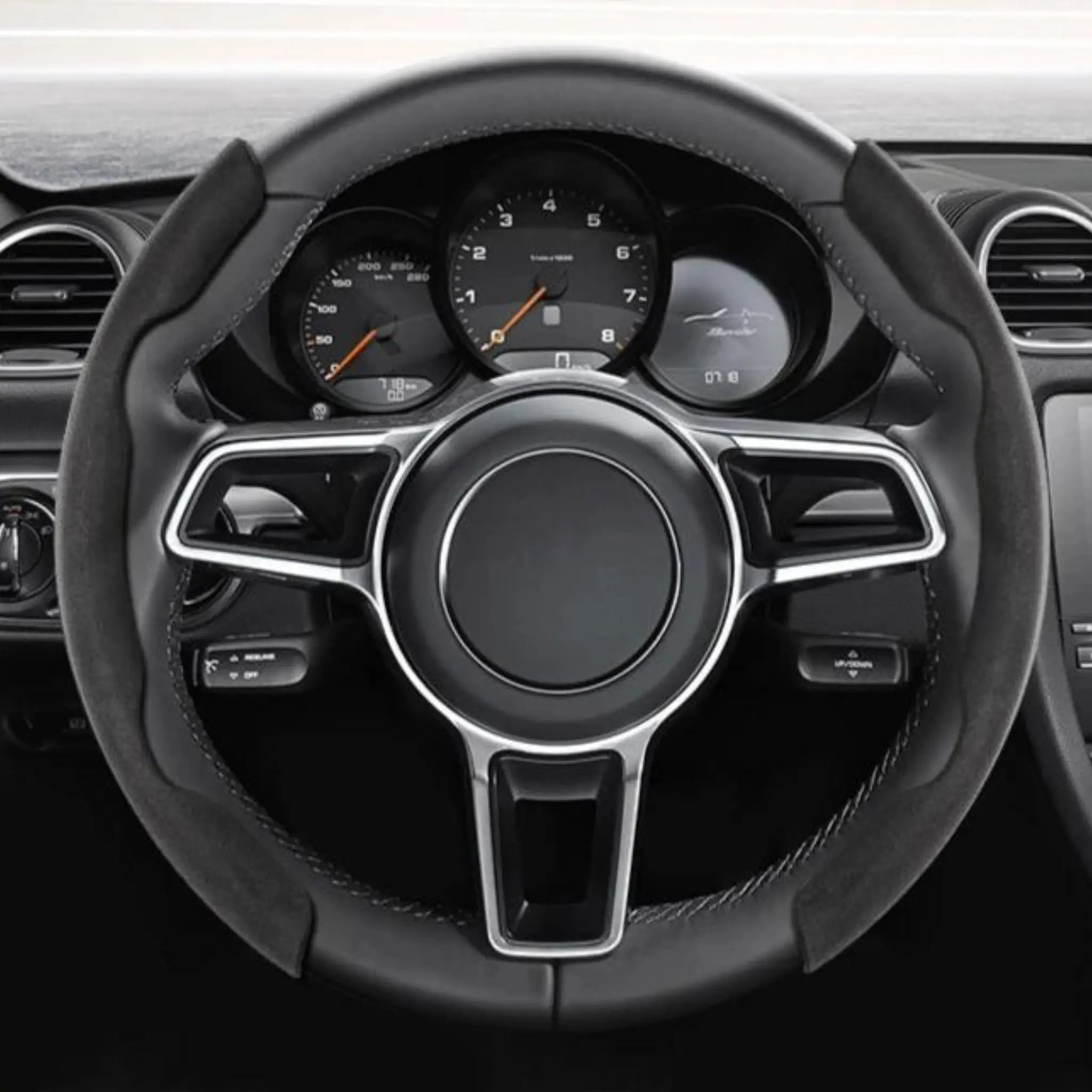 Luxus Suede Minimalist Steering Wheel Cover