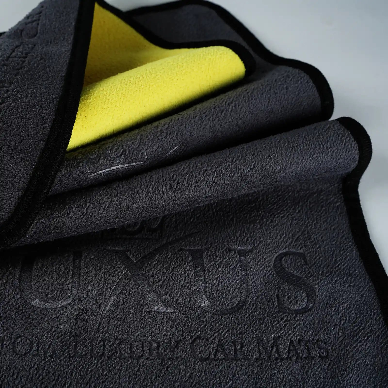 Luxus Premium Microfiber Cleaning Towel