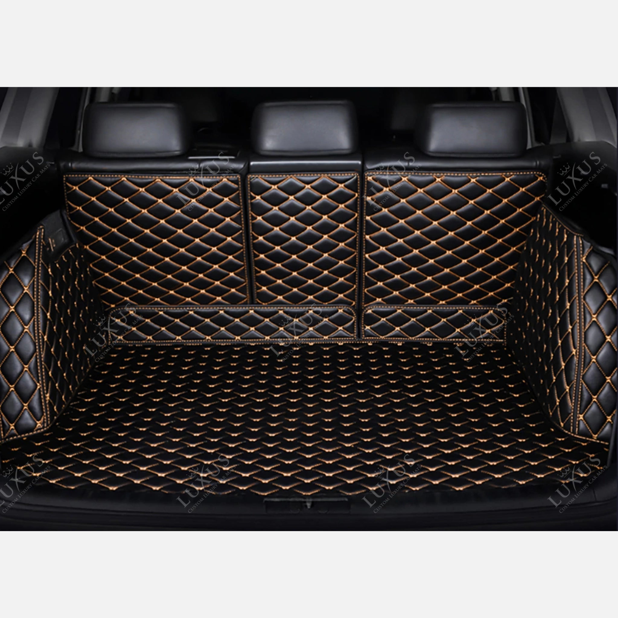 Luxus Car Mats™ – Schwarze und orangefarbene 3D-Luxus-Leder-Kofferraum-/Kofferraummatte