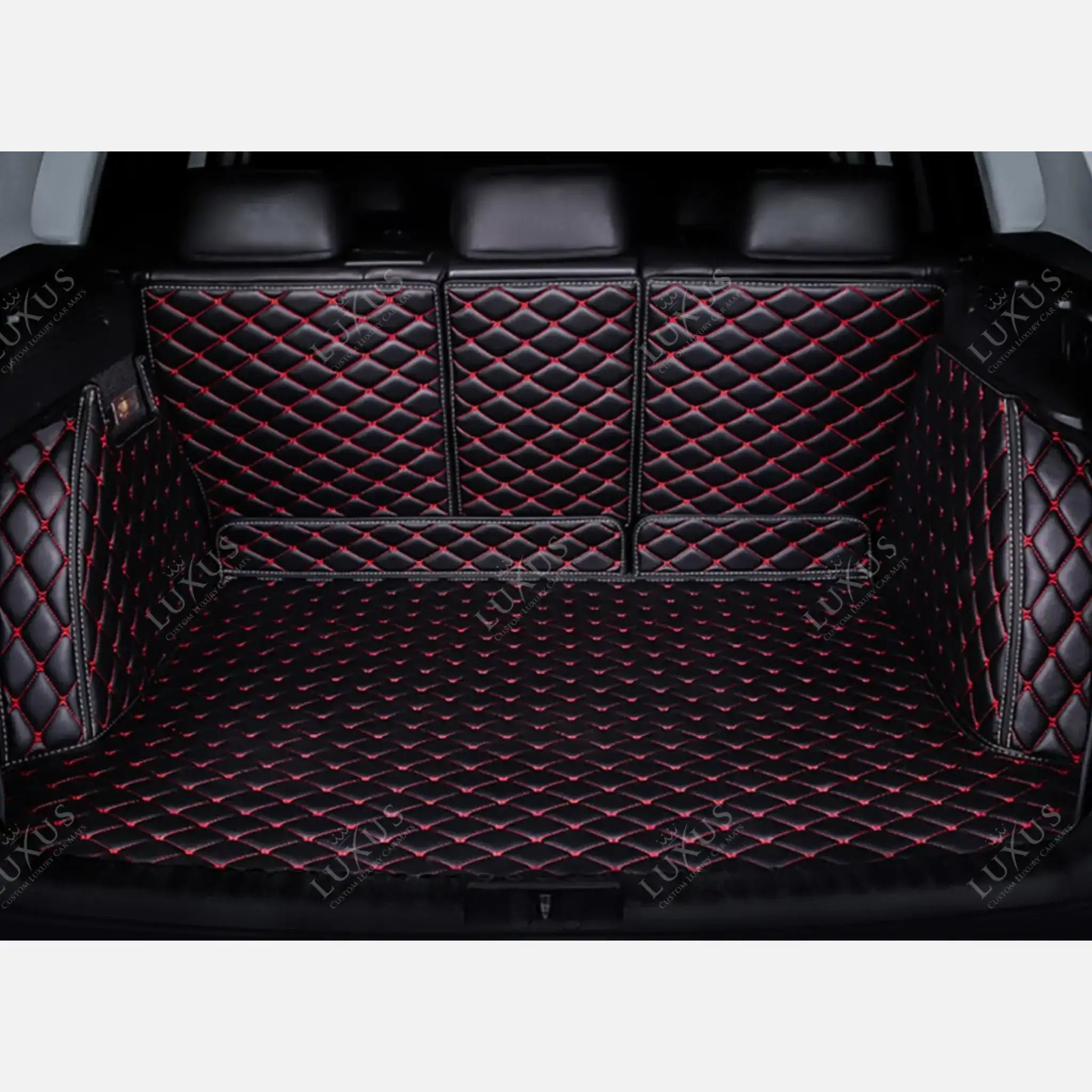 Luxus Car Mats™ – 3D-Luxus-Leder-Kofferraum-/Kofferraummatte mit schwarzen und roten Nähten