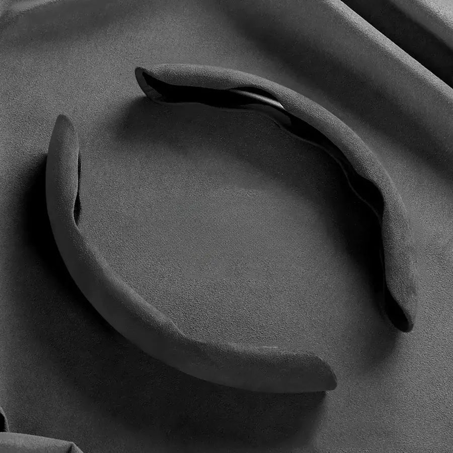 Luxus Suede Minimalist Steering Wheel Cover