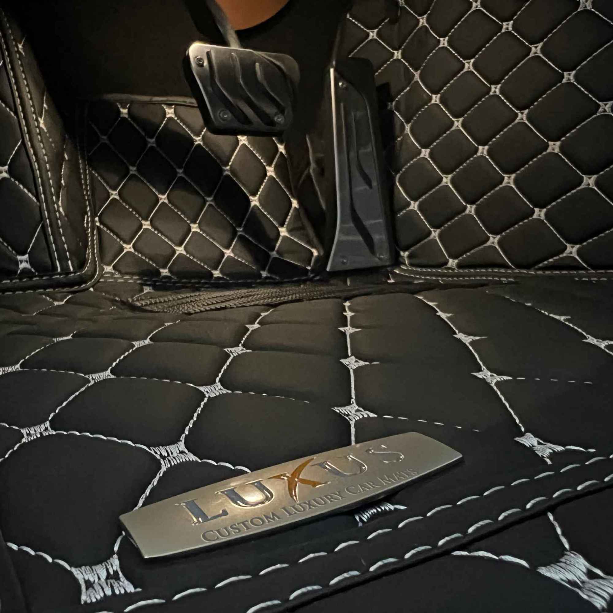 Luxus Car Mats™ - Luxe automattenset met zwarte en blauwe stiksels
