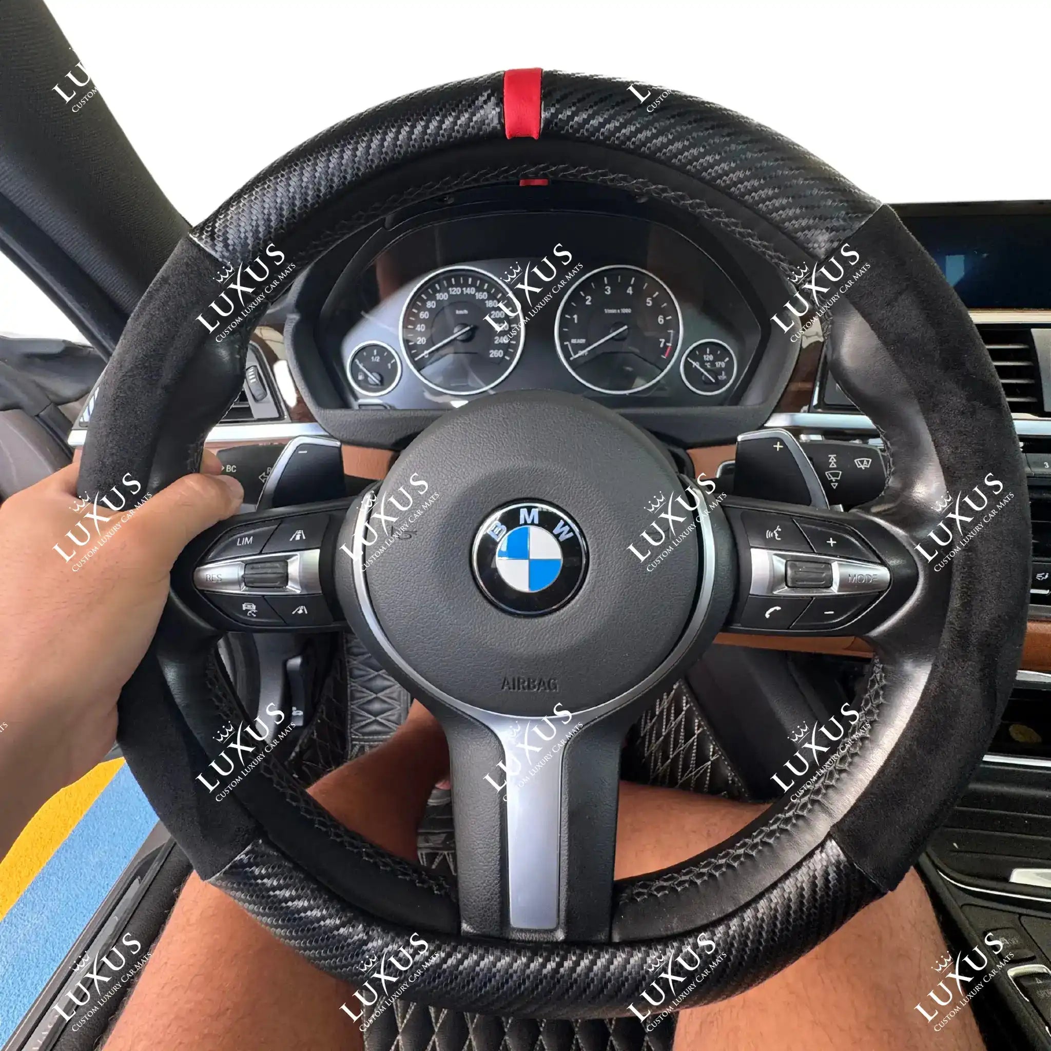 Luxus Carbon + Suede Full Steering Wheel Cover