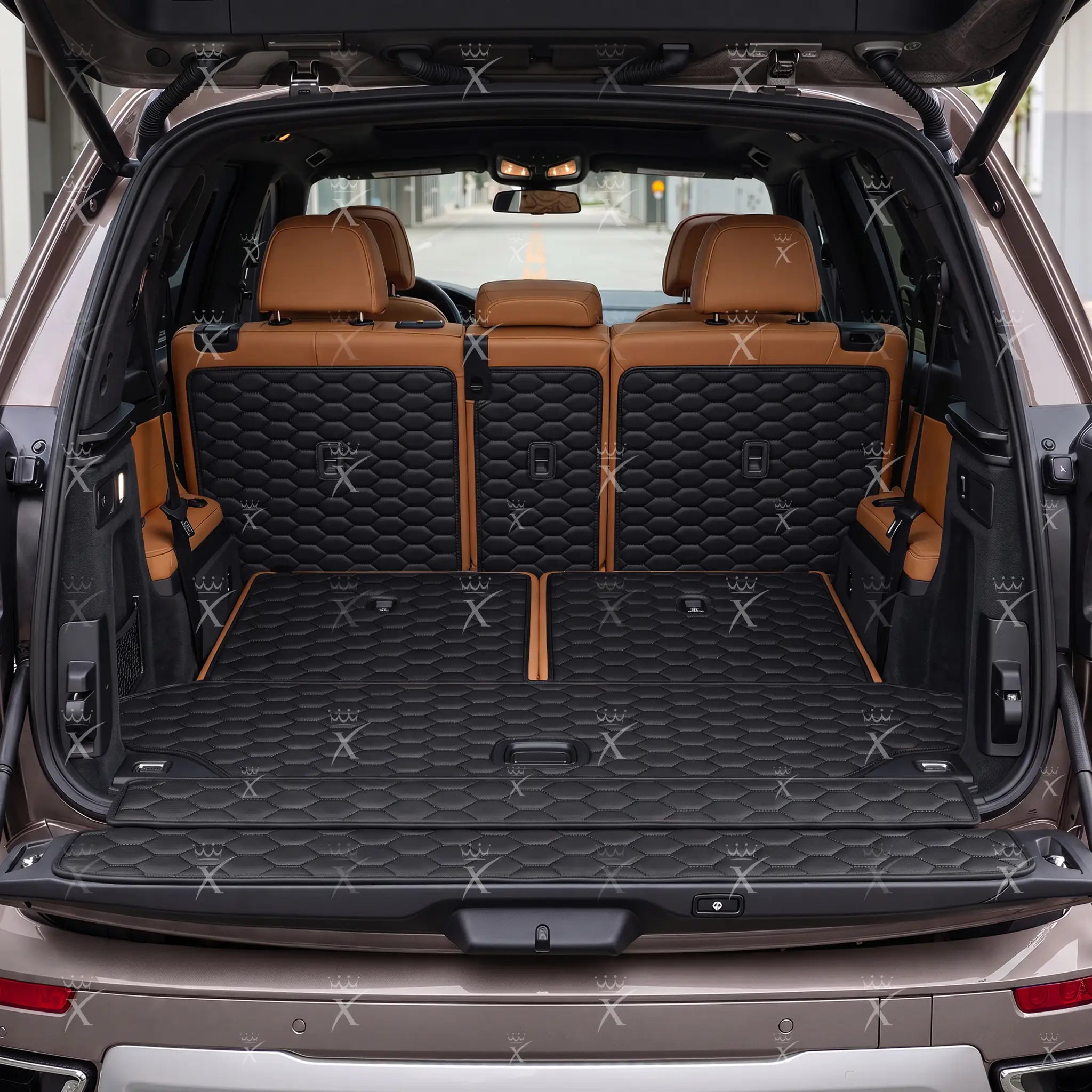 Luxus Honeycomb XtendFit Series Trunk Mat | Black & Black Stitching