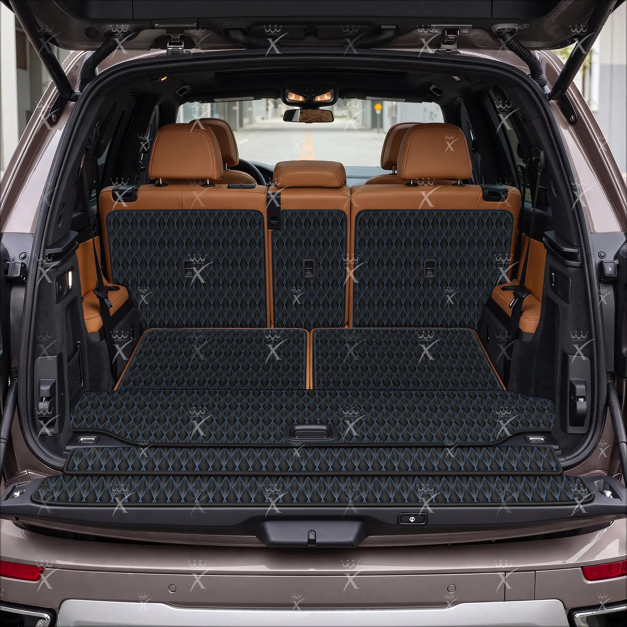 Luxus Car Mats™ – 3D-Luxus-Leder-Kofferraum-/Kofferraummatte in Schwarz und Schwarz mit Nähten