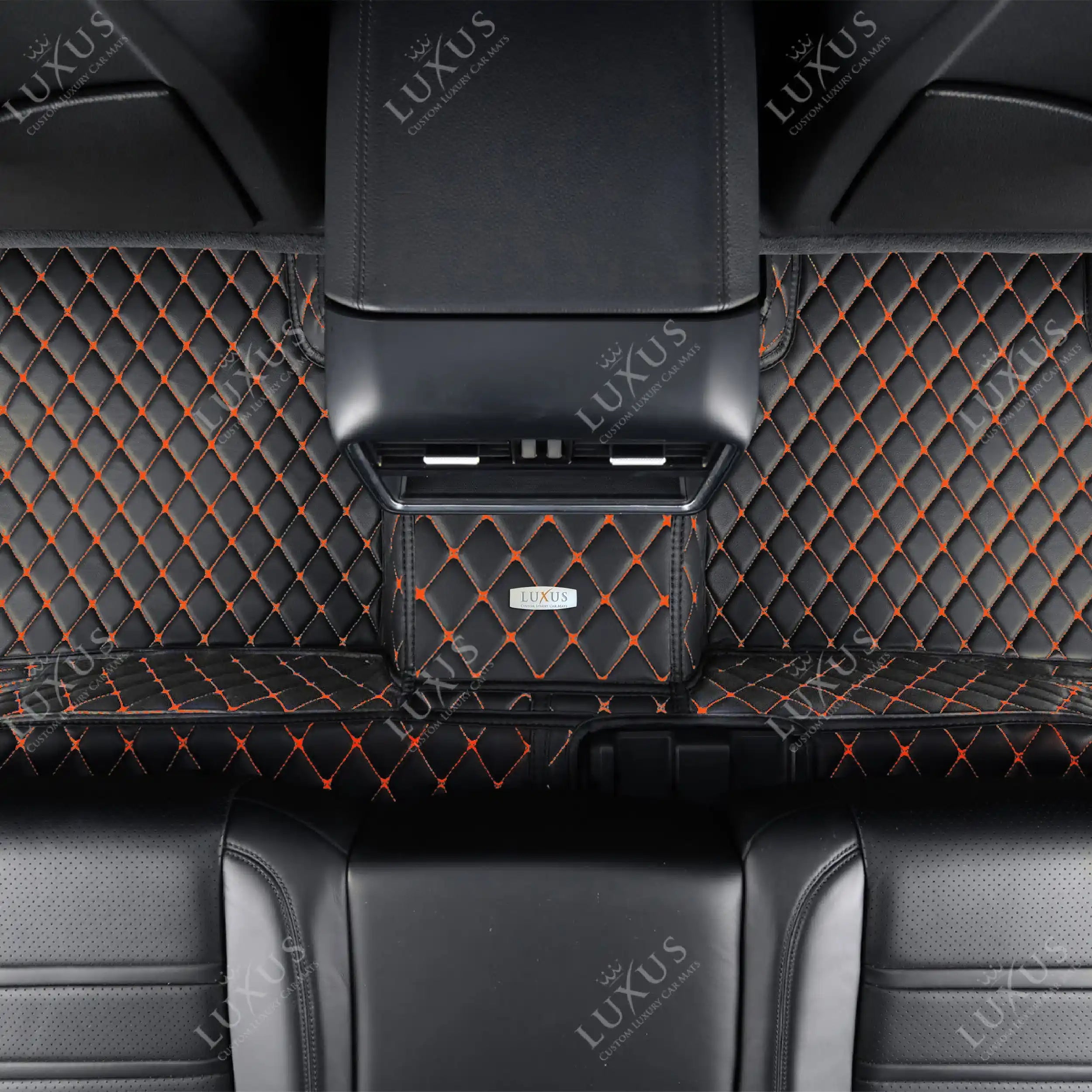Luxus Car Mats™ – Luxus-Automatten-Set mit schwarzen und orangefarbenen Nähten