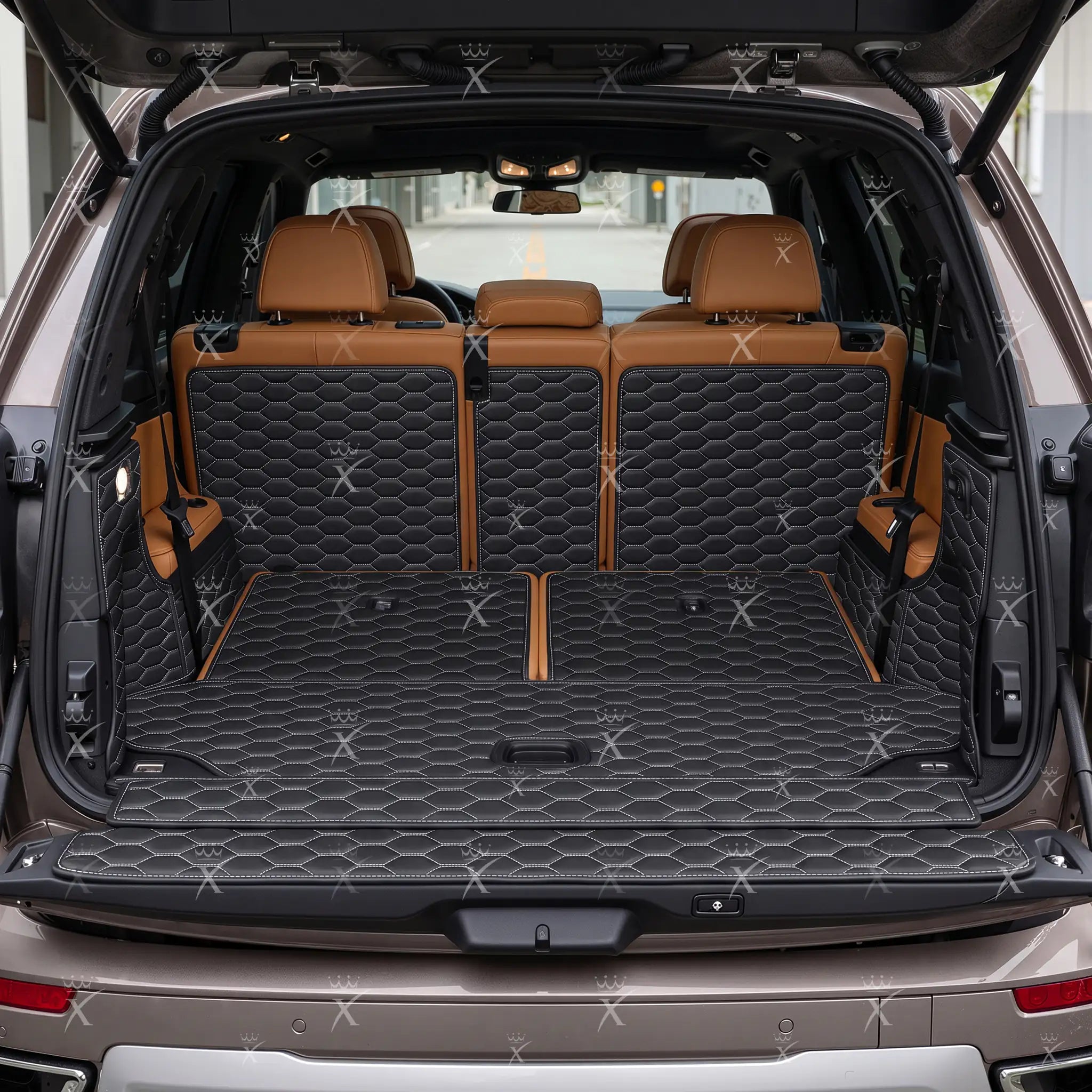 Luxus Honeycomb 360Fit Series Trunk Mat | Black & White Stitching