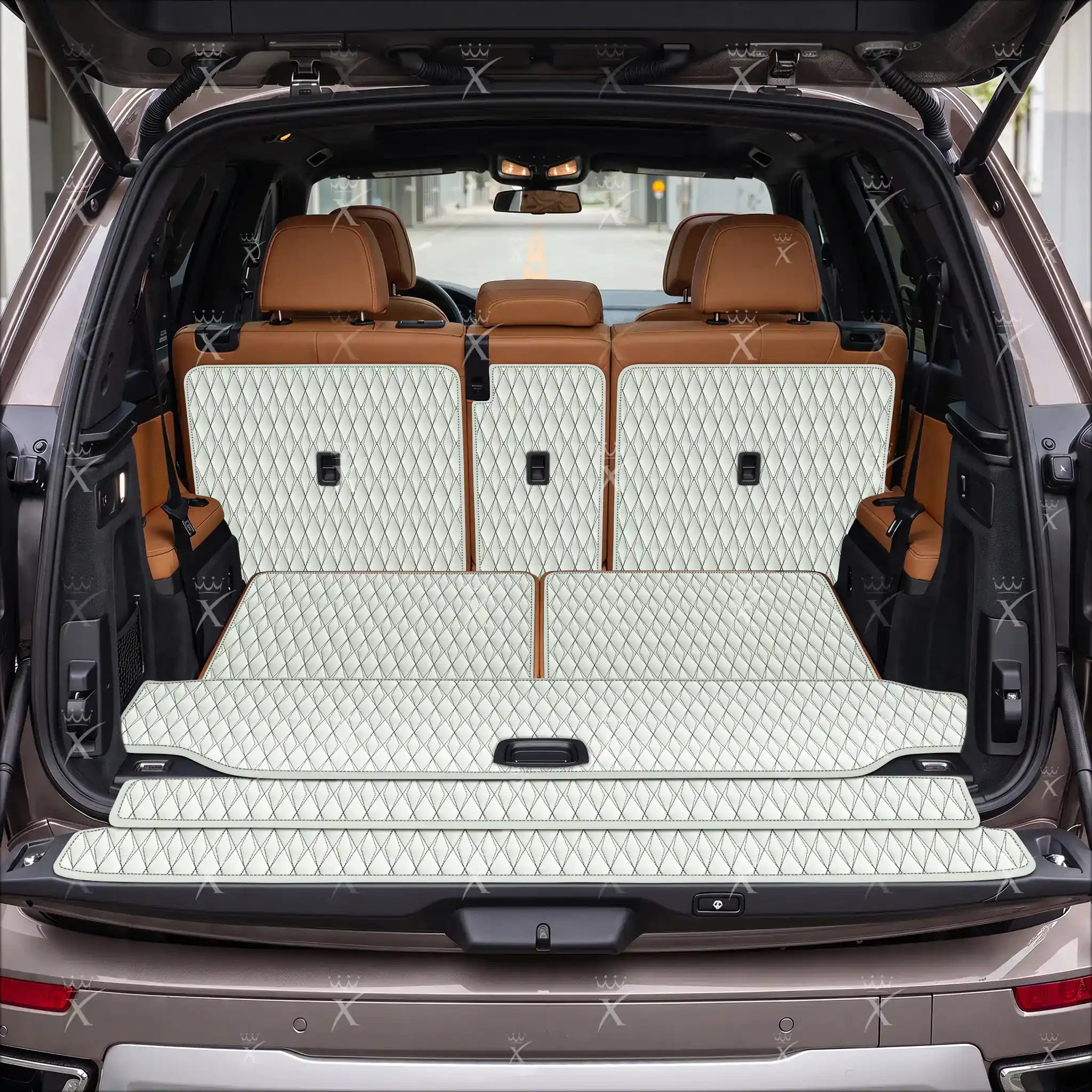 Luxus Twin-Diamond XtendFit Series Trunk Mat | Snow White & Black Stitching