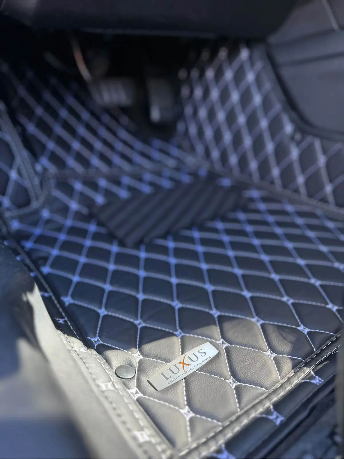 Luxus Automatten: Maßgeschneiderte Luxus Auto Fußmatten