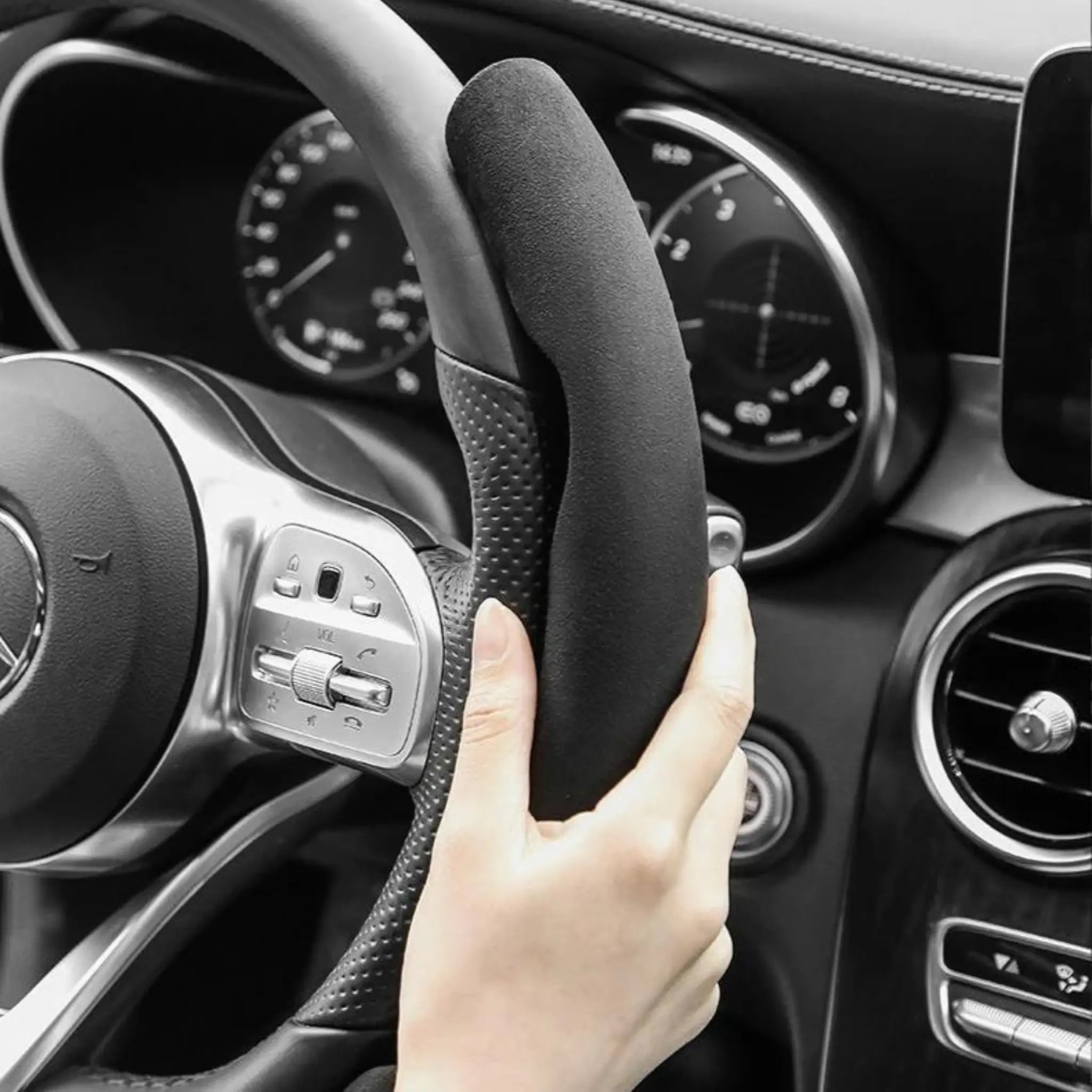 NEW Luxus Suede Minimalist Steering Wheel Cover