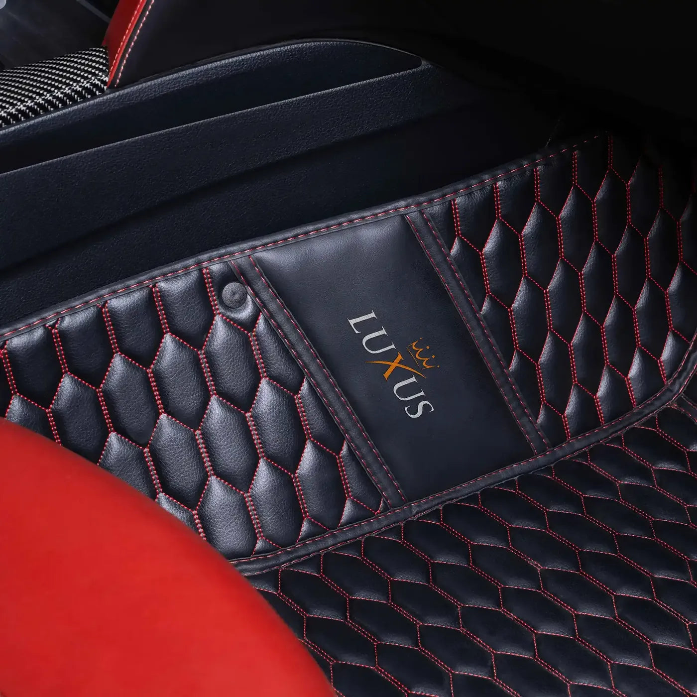 Luxus signature embroidered
